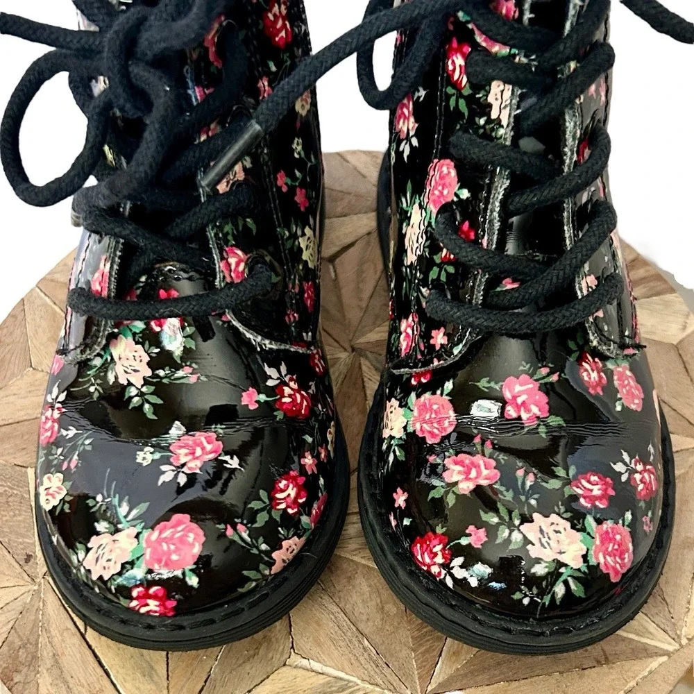 The CHILDREN'S PLACE Combat Boots Toddler sz 7 Black w/ Pink Flowers Moto Boho